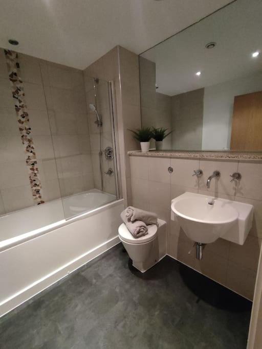 The One Appartement Birmingham Buitenkant foto